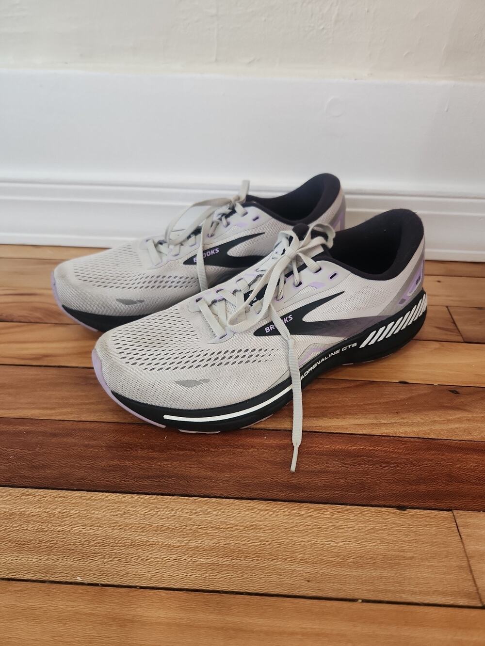 Brooks Adrenaline GTS 23 Womens 11.5 Running Gray Purple Sneaker 1203811B039
